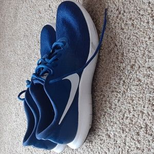 Men's Nike Flex Contact sneakers
